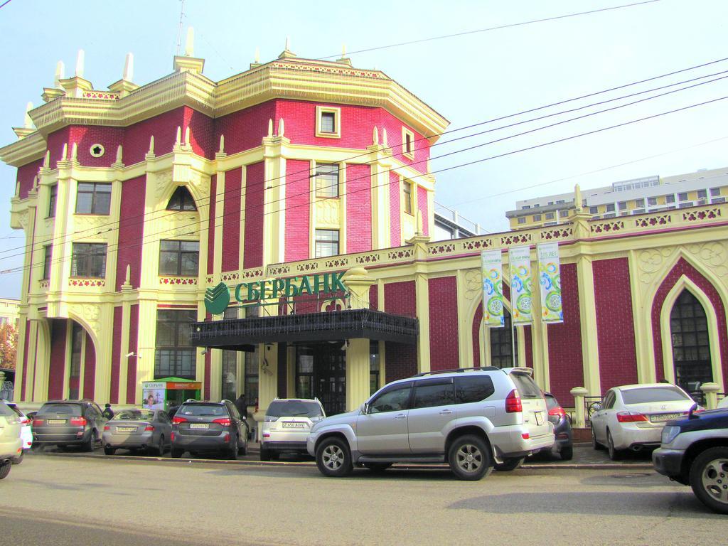 Guest House On Kaldaiakova 38 อัลมาตี ภายนอก รูปภาพ