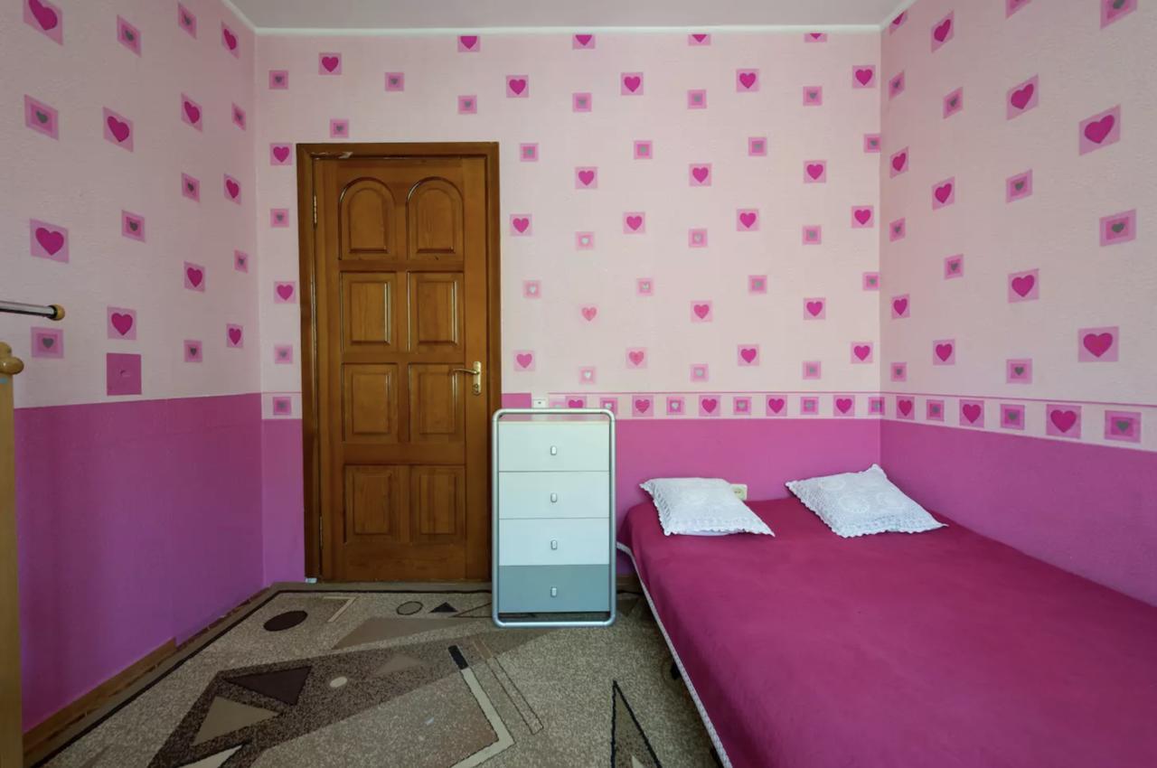 Guest House On Kaldaiakova 38 อัลมาตี ภายนอก รูปภาพ
