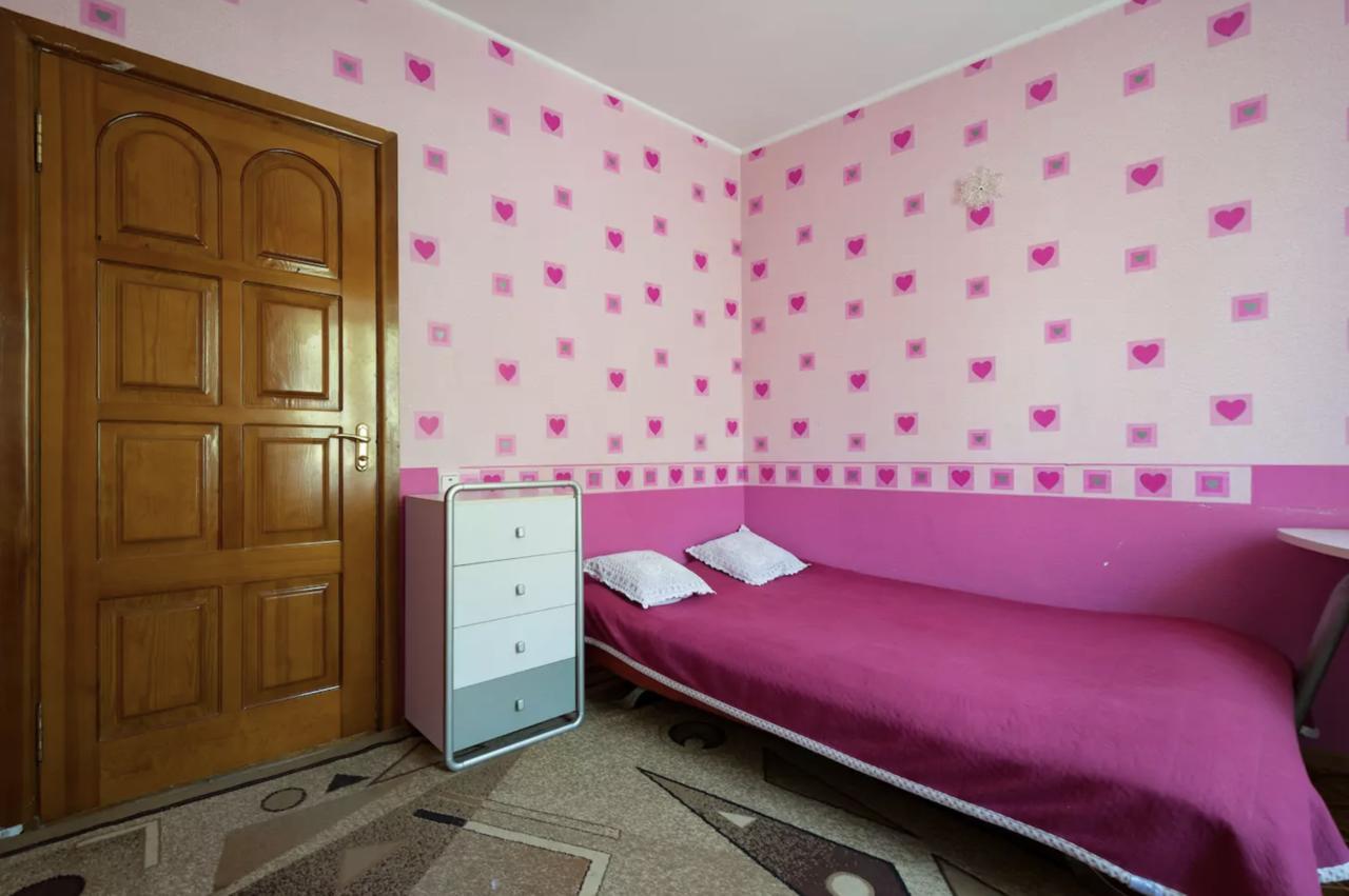 Guest House On Kaldaiakova 38 อัลมาตี ภายนอก รูปภาพ