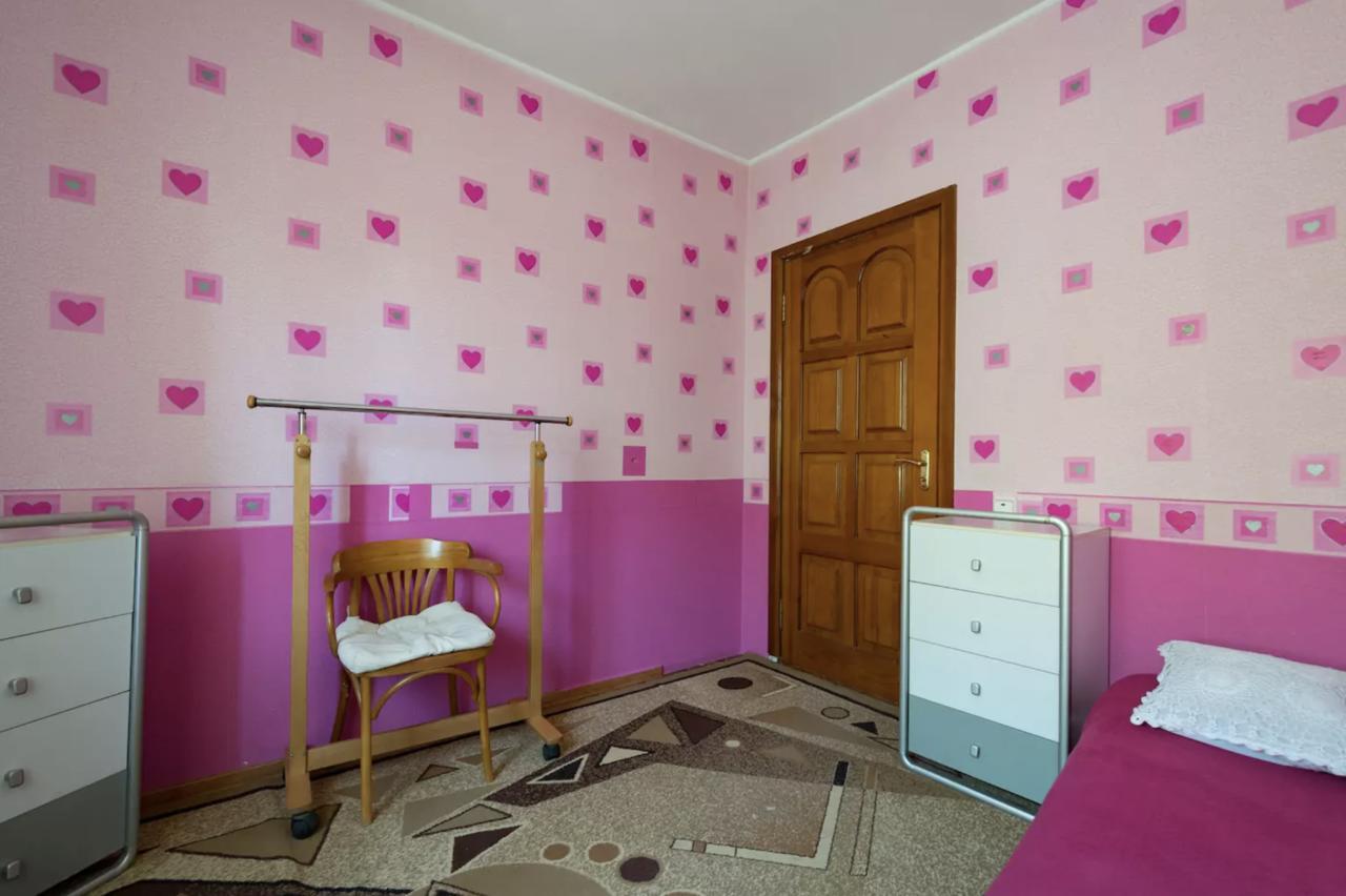 Guest House On Kaldaiakova 38 อัลมาตี ภายนอก รูปภาพ